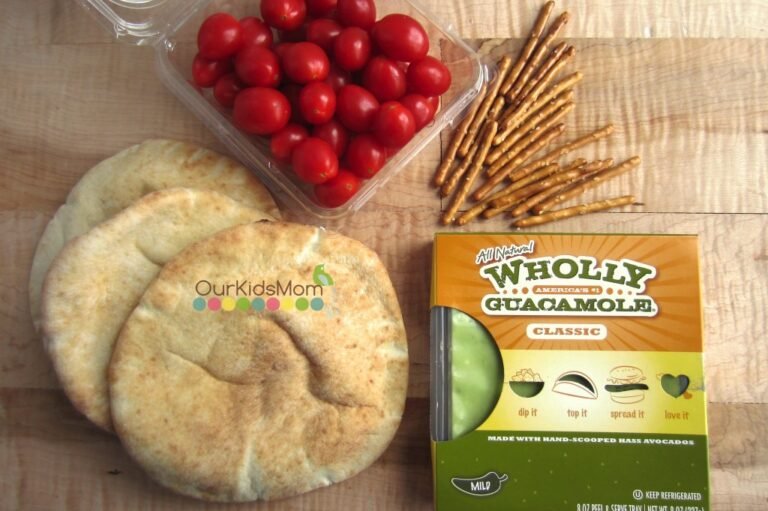 Guacamole Pita Christmas Tree Appetizer