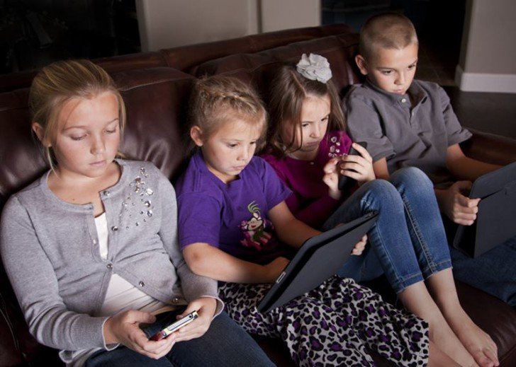 Manage Screen Time with FamilyTime App