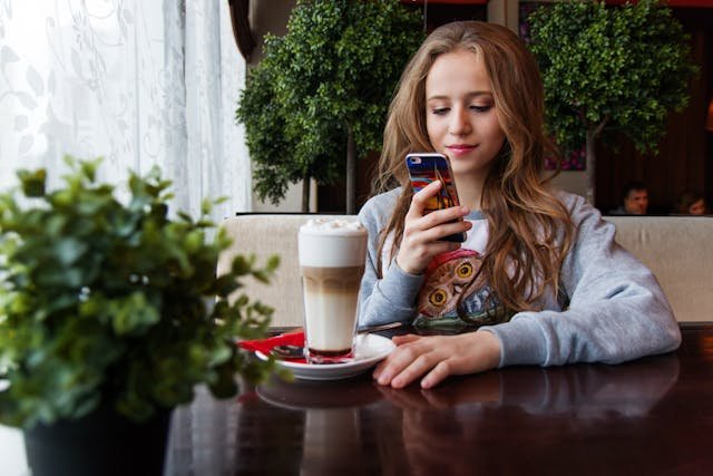 The Impact of Social Media on Teens: Essential Insights for Parents