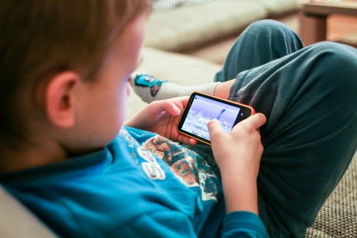Guiding Your Kids in Making Wise Online Choices