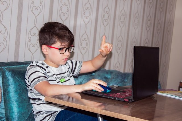The Overlooked Social Aspects of Online Gaming for Parents